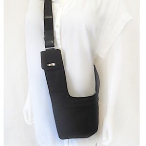 NINE WEST BLACK CROSS BODY BAG